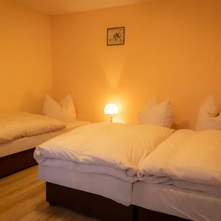 Greifswalder Chaussee דירה